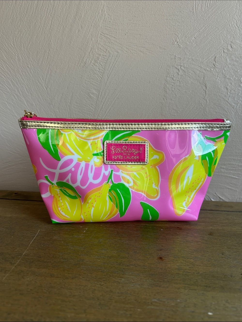Lilly Pulitzer For Estee Lauder Limited Edition Pink Lemon Print Cosmetic Pouch.